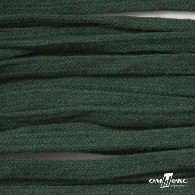 Шнур плетеный d-8 мм плоский, 70% хлопок 30% полиэстер, уп.85+/-1 м, цв.1016-т.зеленый - купить в Комсомольске-на-Амуре. Цена: 742.50 руб.