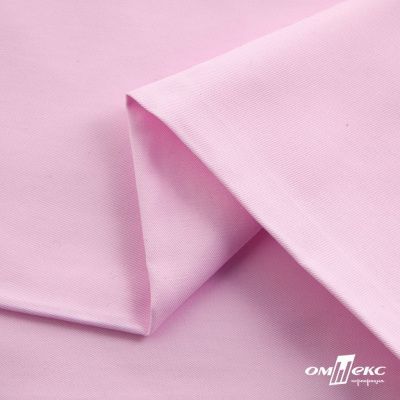 Ткань сорочечная Альто, 115 г/м2, 58% пэ,42% хл, окрашенный, шир.150 см, цв. 2-розовый (арт.101) - купить в Комсомольске-на-Амуре. Цена 306.69 руб.
