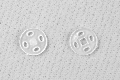 Кнопки пришивные пластиковые 10 мм, блистер 24шт, цв.-прозрачные - купить в Комсомольске-на-Амуре. Цена: 48.41 руб.